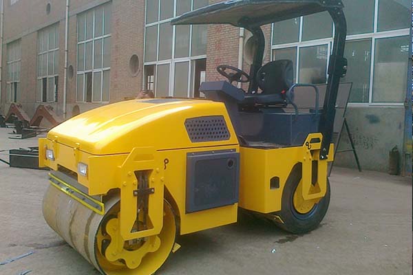 <a href='http://m.apxinya.cn' target='_blank'>壓路機</a> <a href='http://m.apxinya.cn' target='_blank'>壓路機</a>